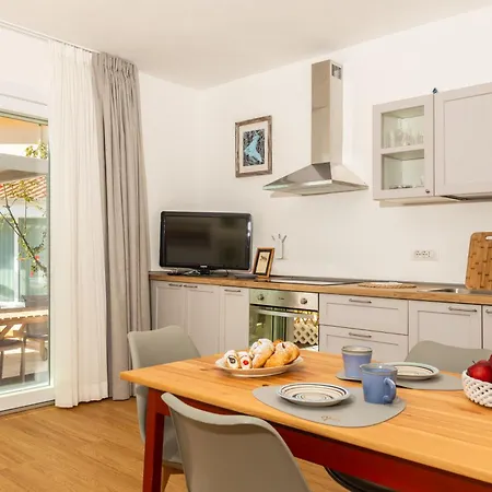 With Private Veranda 1 Km From Porto Frailis Beach, * 아르바탁스